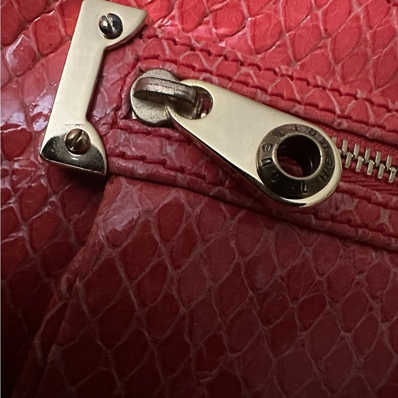 RARE Henri Bendel clutch on a chain with a big Logo in Snake print Orange - Picture 12 of 16